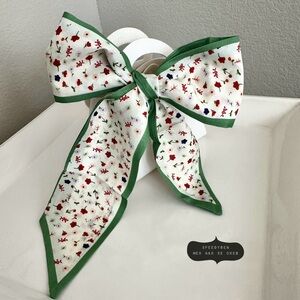 3/$20 Purse Handbag Skinny Scarf green floral NWOT